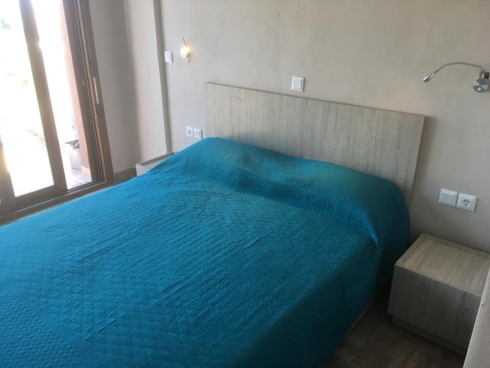 Thealos Rooms Вурвуру Екстериор снимка