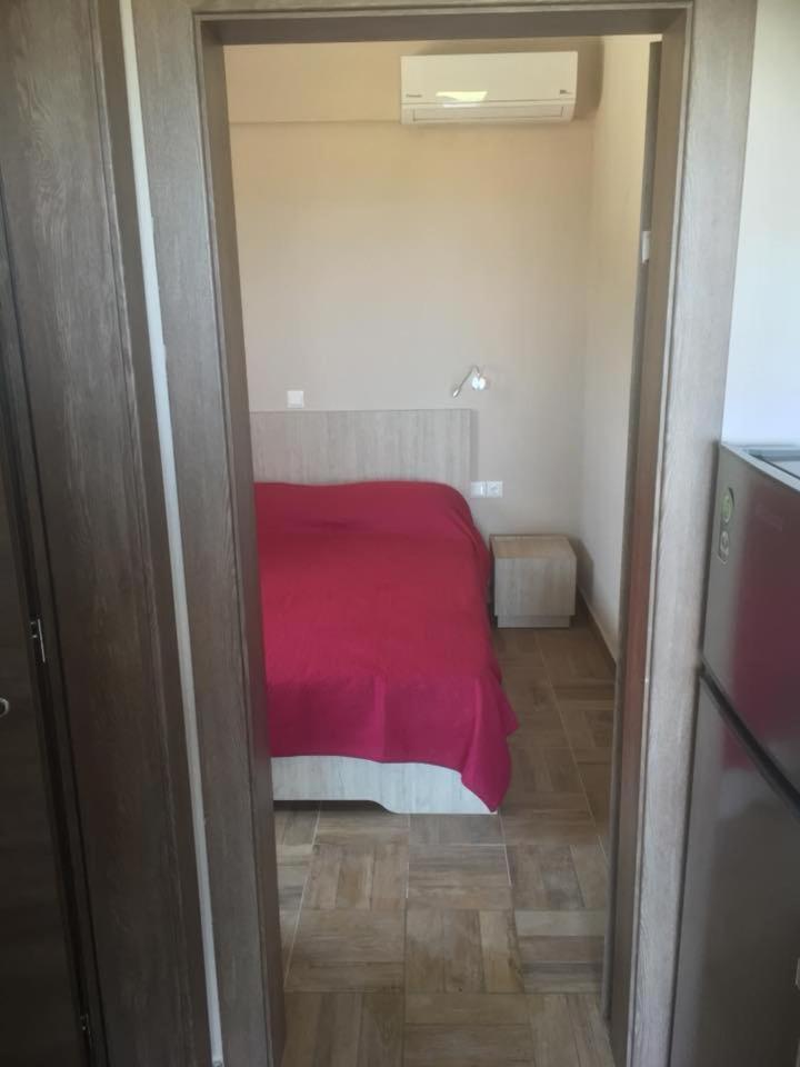 Thealos Rooms Вурвуру Екстериор снимка