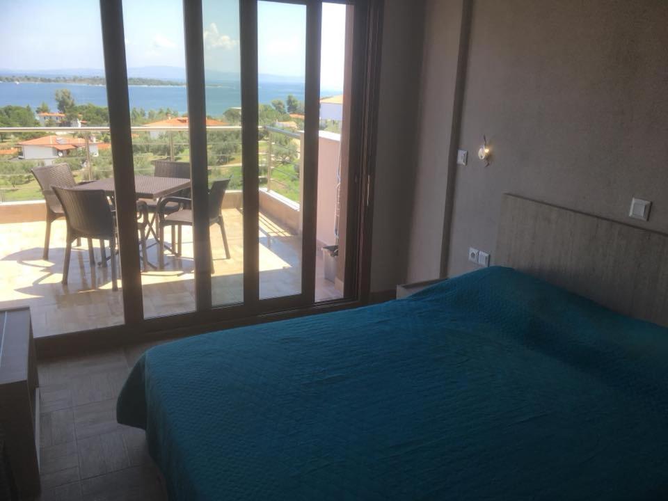 Thealos Rooms Вурвуру Екстериор снимка