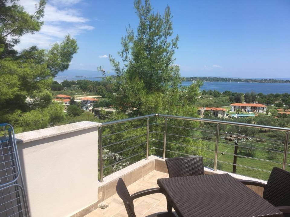 Thealos Rooms Вурвуру Екстериор снимка