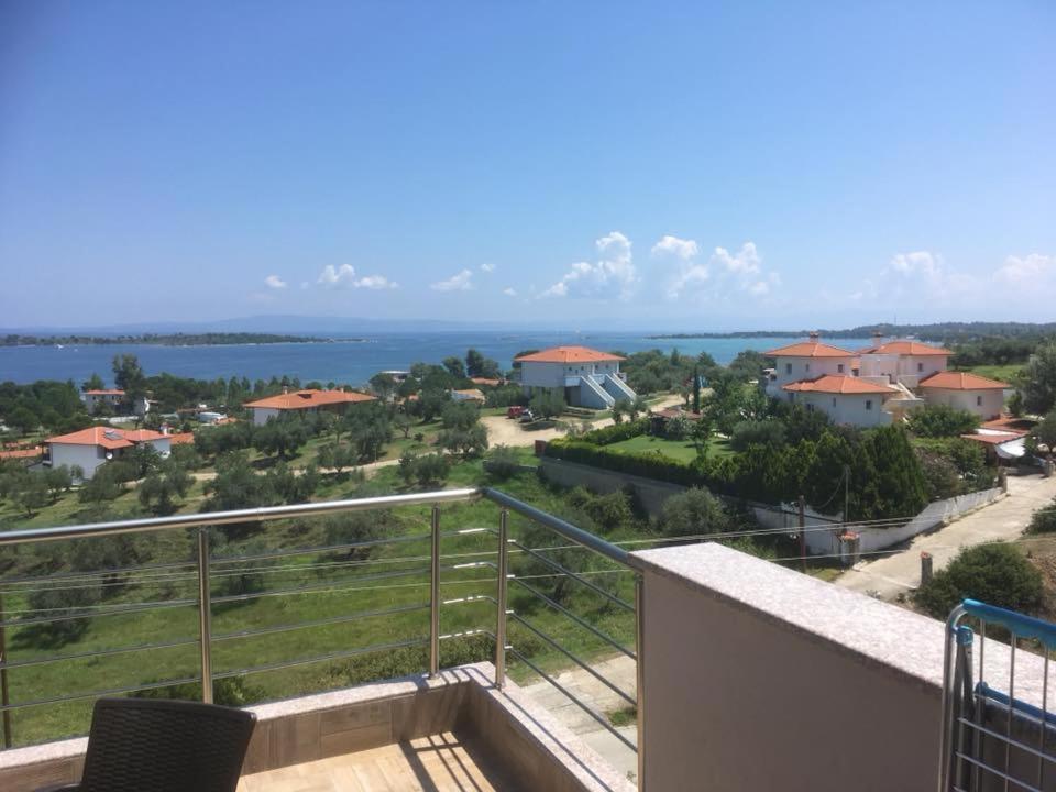 Thealos Rooms Вурвуру Екстериор снимка