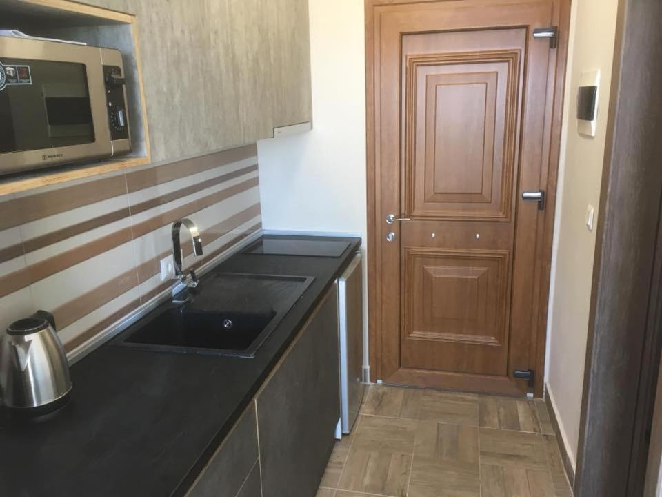 Thealos Rooms Вурвуру Екстериор снимка