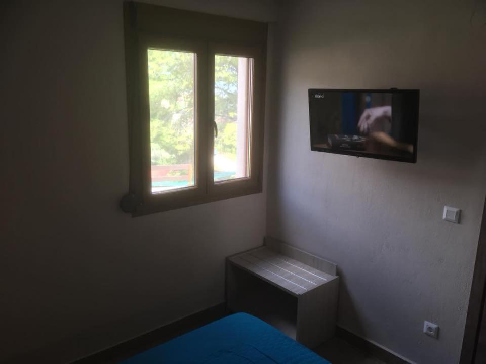 Thealos Rooms Вурвуру Екстериор снимка
